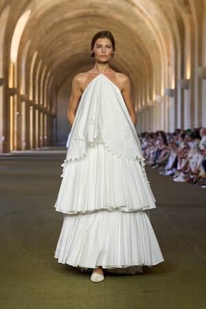 Jacquemus весна-лето 2025