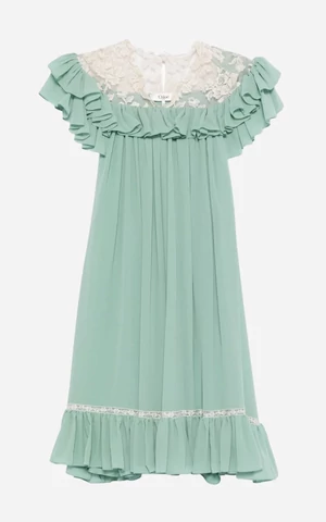 С советским флером и оголяющие плечи. Все это — самые модные платья сезона 