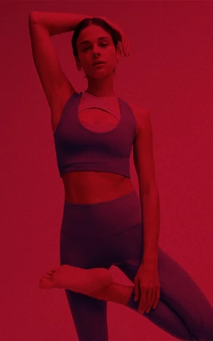 Штаны-убийцы. В легинсах Lululemon нашли «вечные химикаты». Это правда опасно?