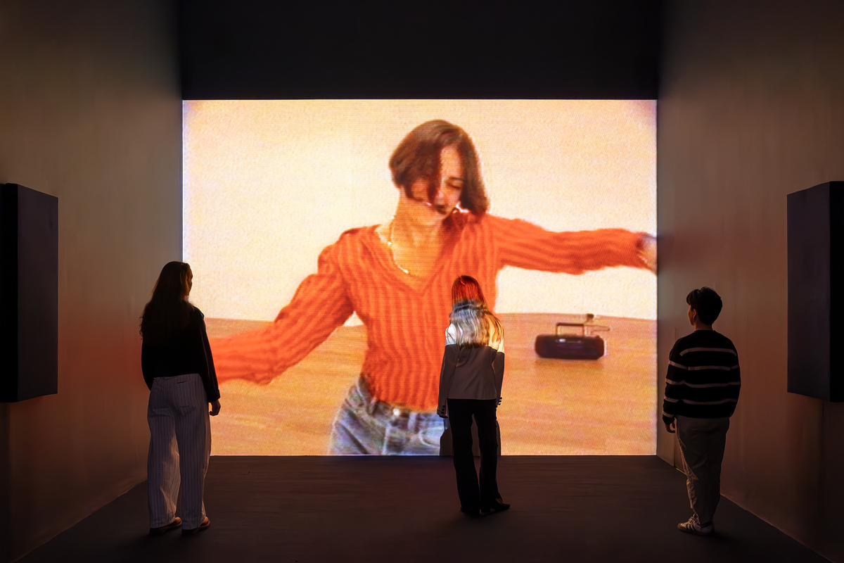 Трейси Эмин, Why I Never Became a Dancer (1995) на выставке A Second Life в музее Tate Modern Фото: Yili Liu / Tate
