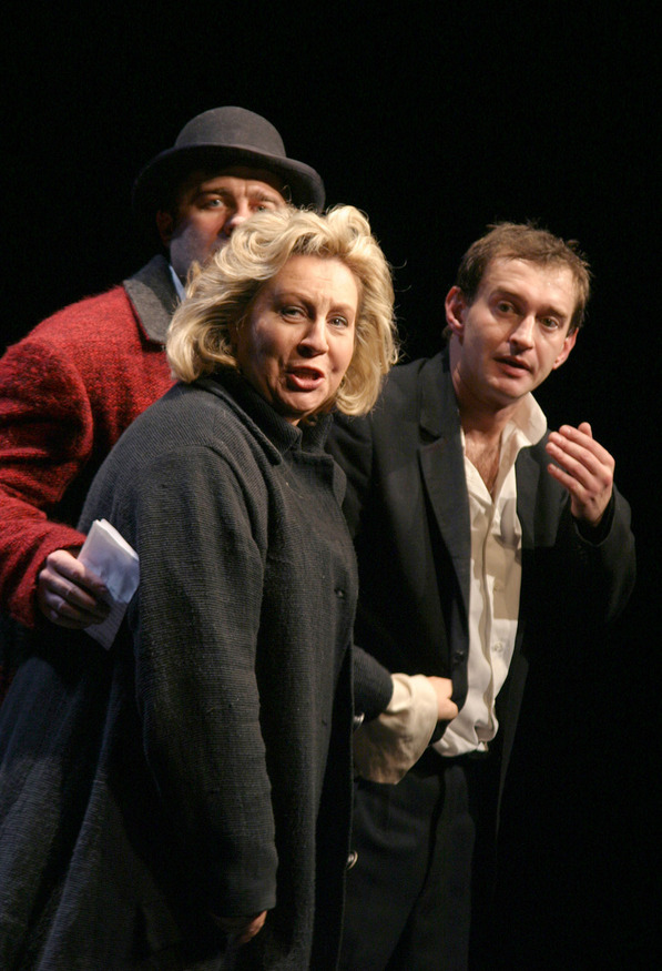 Михаил Пореченков, Марина Голуб и Константин Хабенский. «Гамлет», 2005 Фото: Екатерина Цветкова / PhotoXPress / Legion-Media