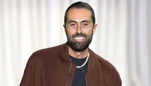 Джамбаттиста Валли выкупил модный дом Giambattista Valli у компании Artémis