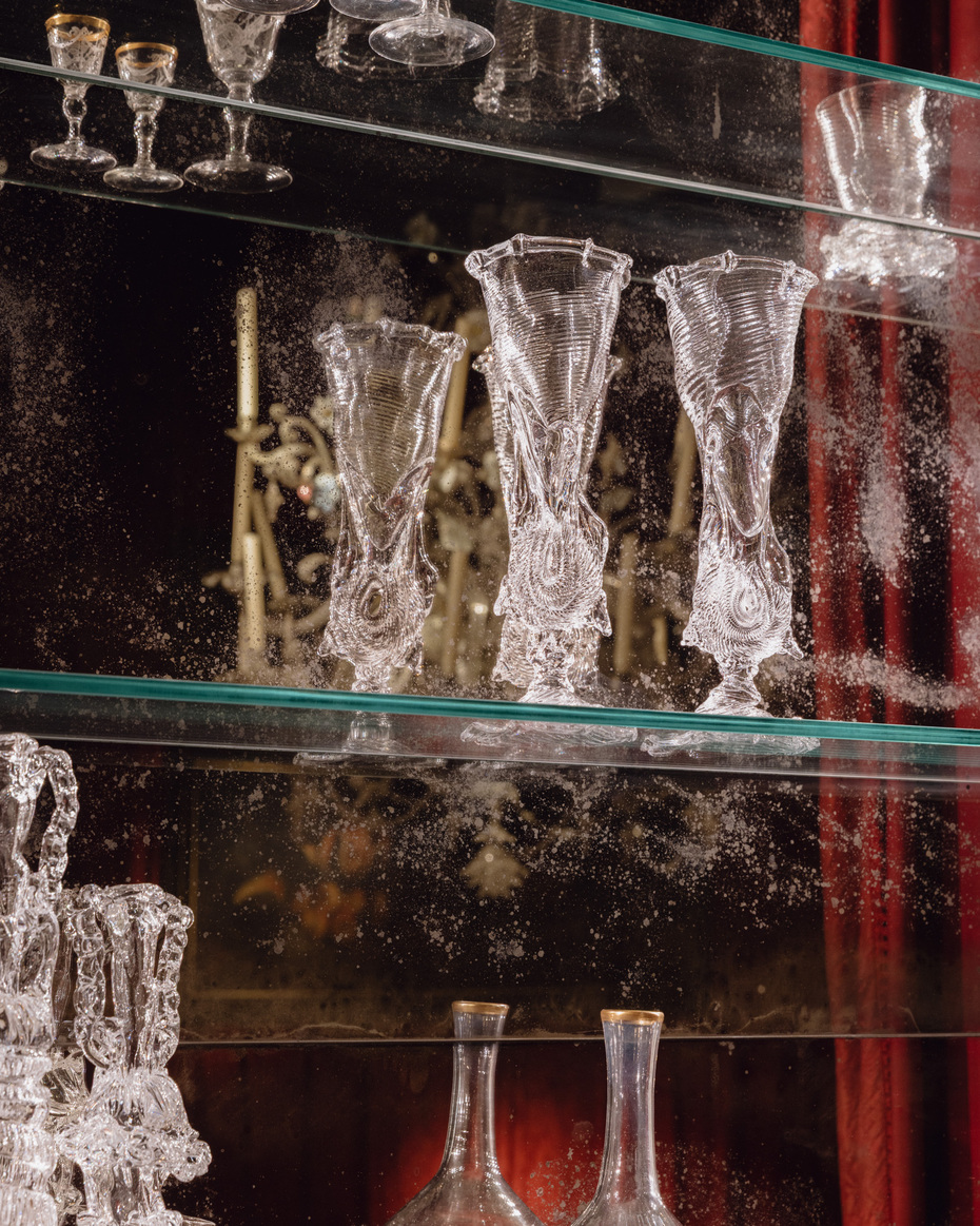 Alexander%20Kirkeby%20Vase%2C%20Candelabra%20and%20Tumbler%2C%202026%20Lead-free%20Crystal%20glass%3Cbr%3ECourtesy%20of%20artists%20studio%20and%20Uppercut.%20%u0424%u043E%u0442%u043E%3A%20Matteo%20de%20Mayda