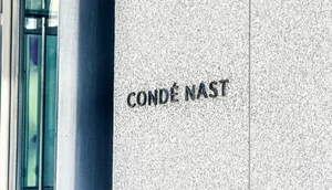 Condé Nast выплатят более $400 тысяч компенсации бывшим сотрудникам, которые выступили против увольнений