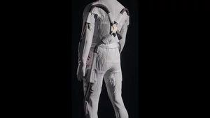 Prada и Axiom Space представили внутренний — охлаждающий и вентиляционный — костюм для скафандра 