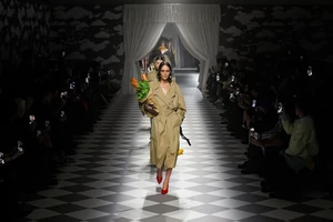 Материнская компания Moschino может столкнуться с банкротством