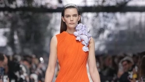 Работы Джонатана Андерсона появились в постоянной экспозиции галереи Dior в Париже