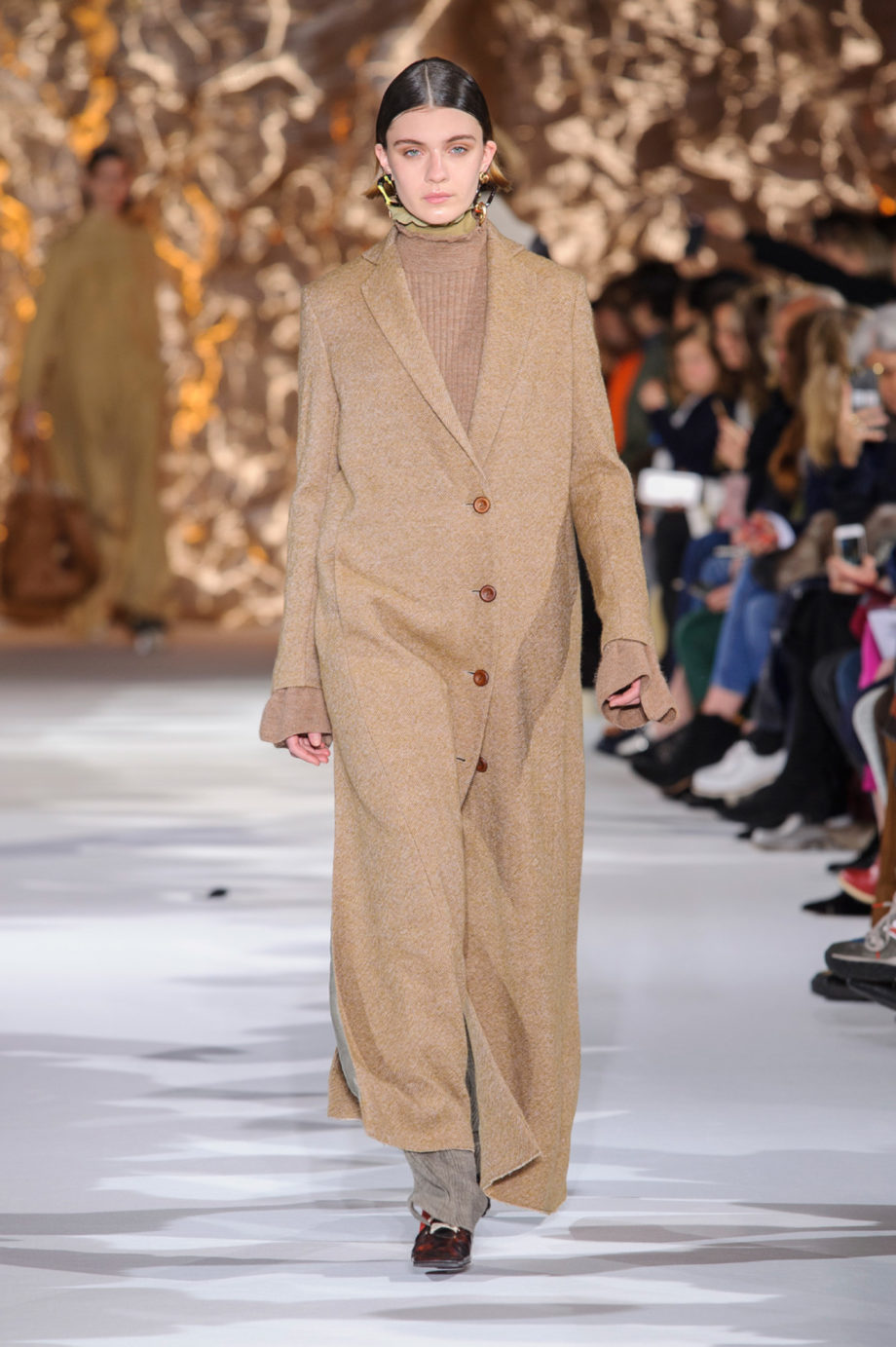 Acne%20Studios%2C%20%u043E%u0441%u0435%u043D%u044C-%u0437%u0438%u043C%u0430%202017/2018