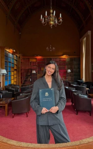 Ирина Шейк стала приглашенным гостем Oxford Union 