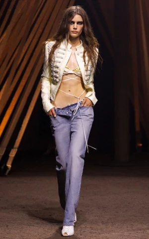 Alexander McQueen проведут показ на Неделе моды в Лондоне — впервые за многие годы не в Париже