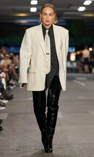 Vetements в Париже: дебют сыновей Бритни Спирс, Шэрон Стоун в ботфортах и коллаборация с Oakley