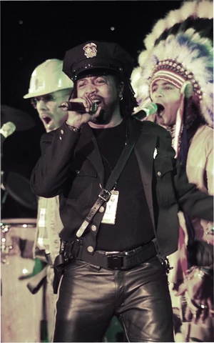 Умер солист Village People Виктор Уиллис, спевший хиты YMCA и Go West