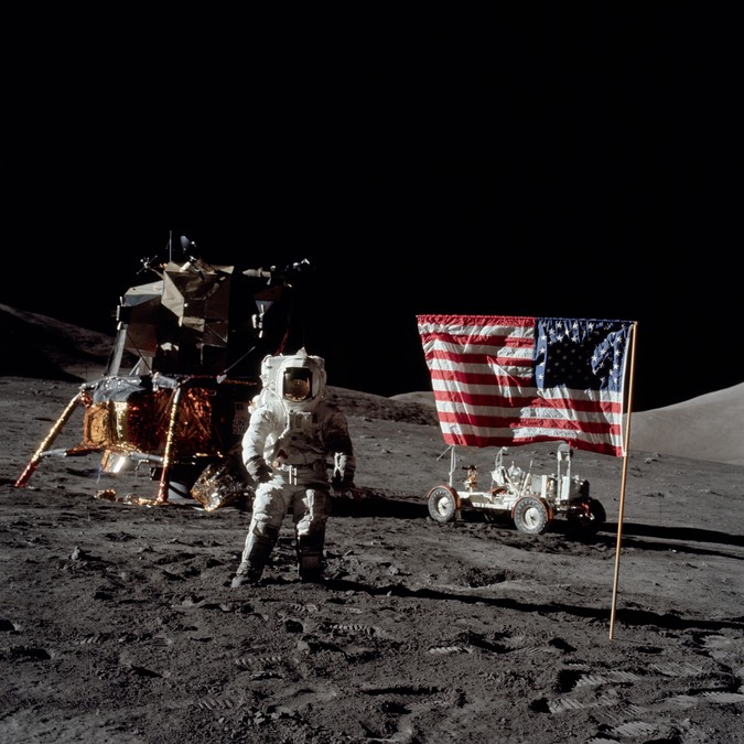 Юджин Сернан у лунного модуля, «Аполлон-17», 1972 Фото: NASA/Harrison Schmitt