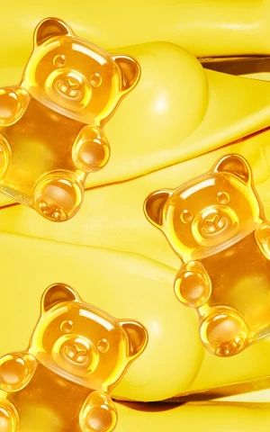 Не грудь, а мармелад. Что за импланты gummy bear и почему по ним сошел с ума тикток