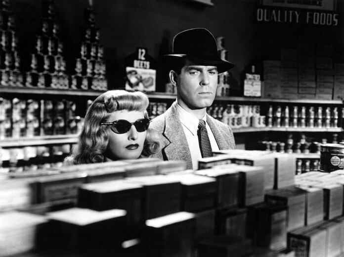 3 Барбара Стэнвик и Фред Макмюррей в фильме Двойная страховка (1944)