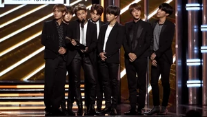 Мировой тур BTS принес их управляющей компании рекордную квартальную выручку