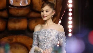 Ариана Гранде возглавила чарт Billboard 200 с новым альбомом Petal