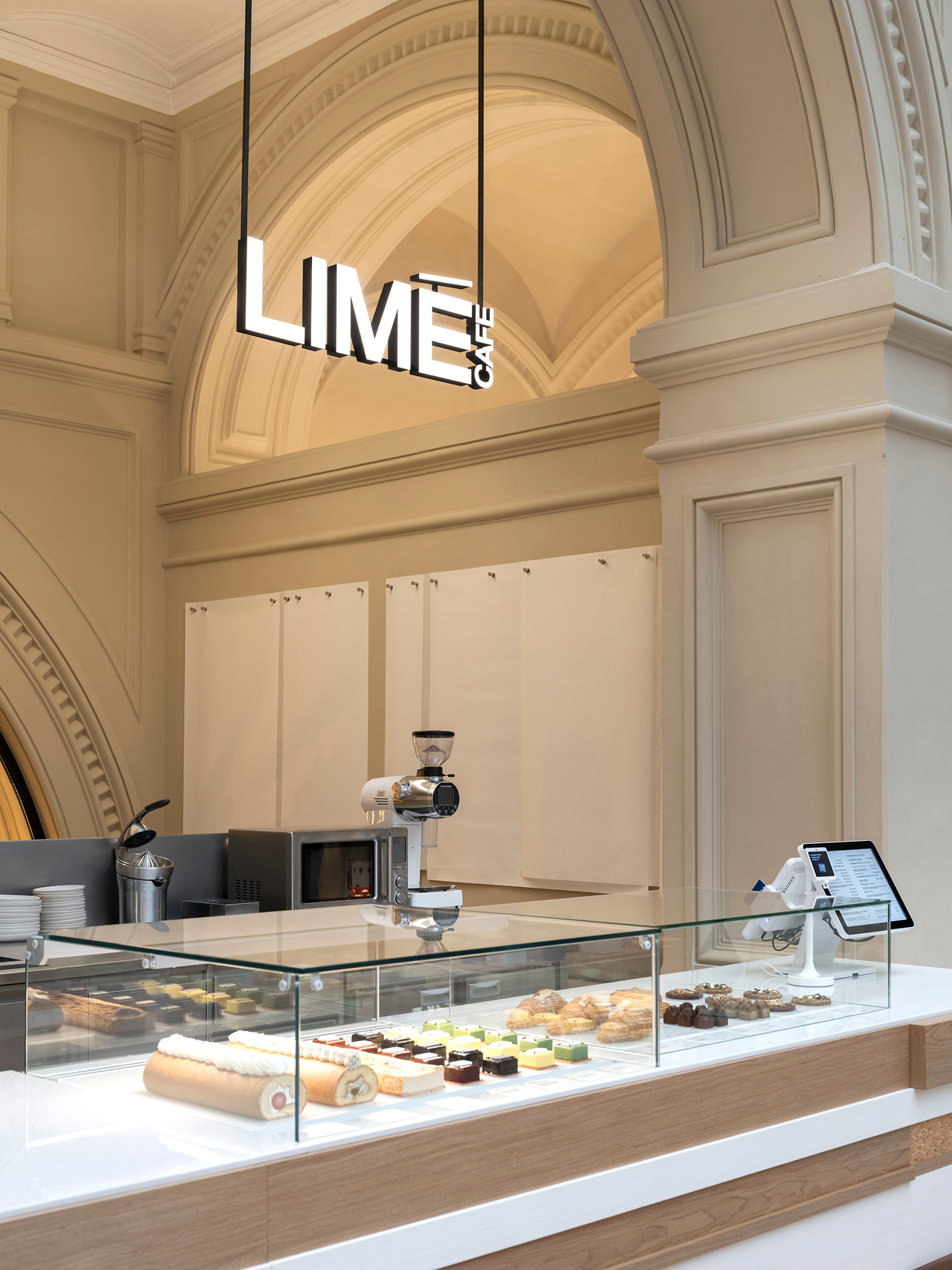 Кофейня Limé в ЦУМе