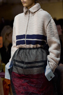 Prada осень-зима 2026 ↑ →