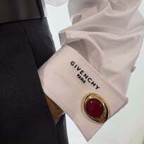 Givenchy →