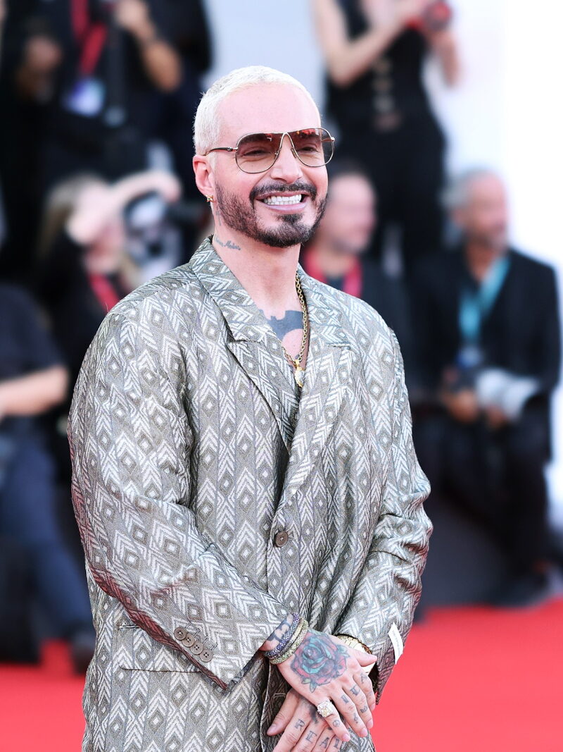 J%20Balvin%20%u0432%20Armani%20