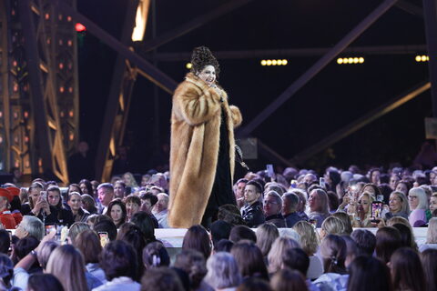 Выступление FLORA на «Новая волна 2026» Фото: Андрей Титов/Бизнес Online/ТАСС