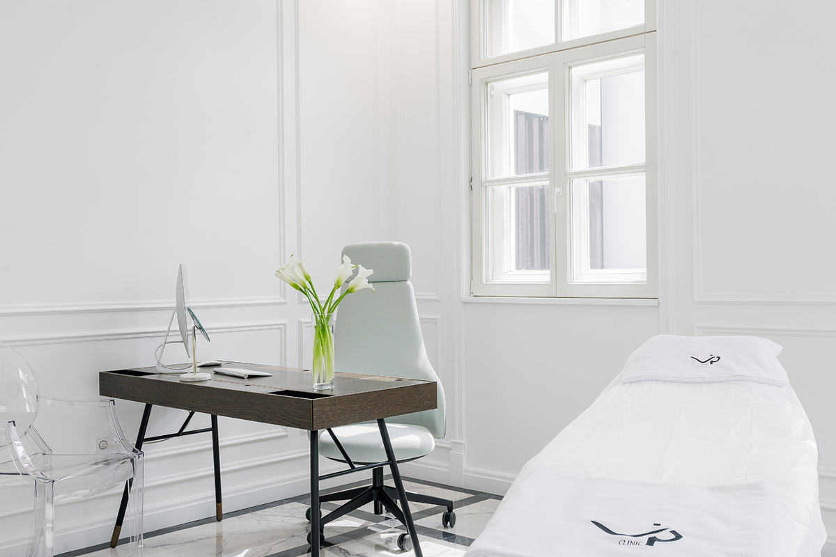 Безынъекционное восстановление кожи в VIP Clinic 