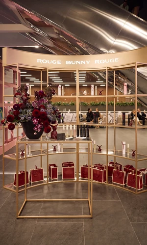 Rouge Bunny Rouge установил стенд на ярмарке Cosmoscow