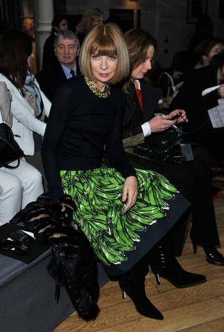 Prada весна-лето 2011