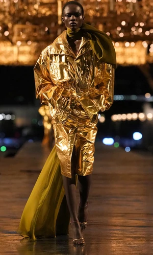Энтони Ваккарелло представил последнюю коллекцию для Saint Laurent