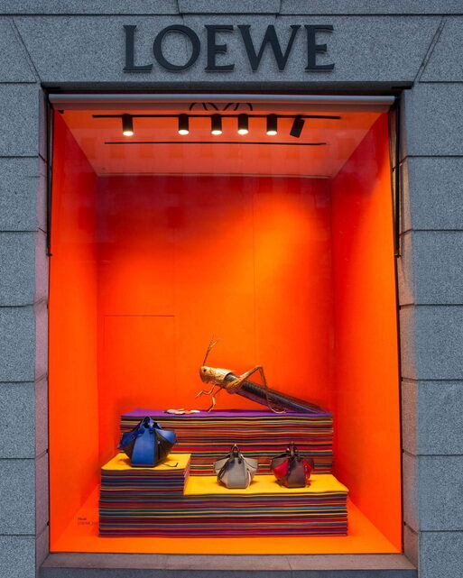 Витрина магазина Loewe в Мадриде, 2017 © Loewe