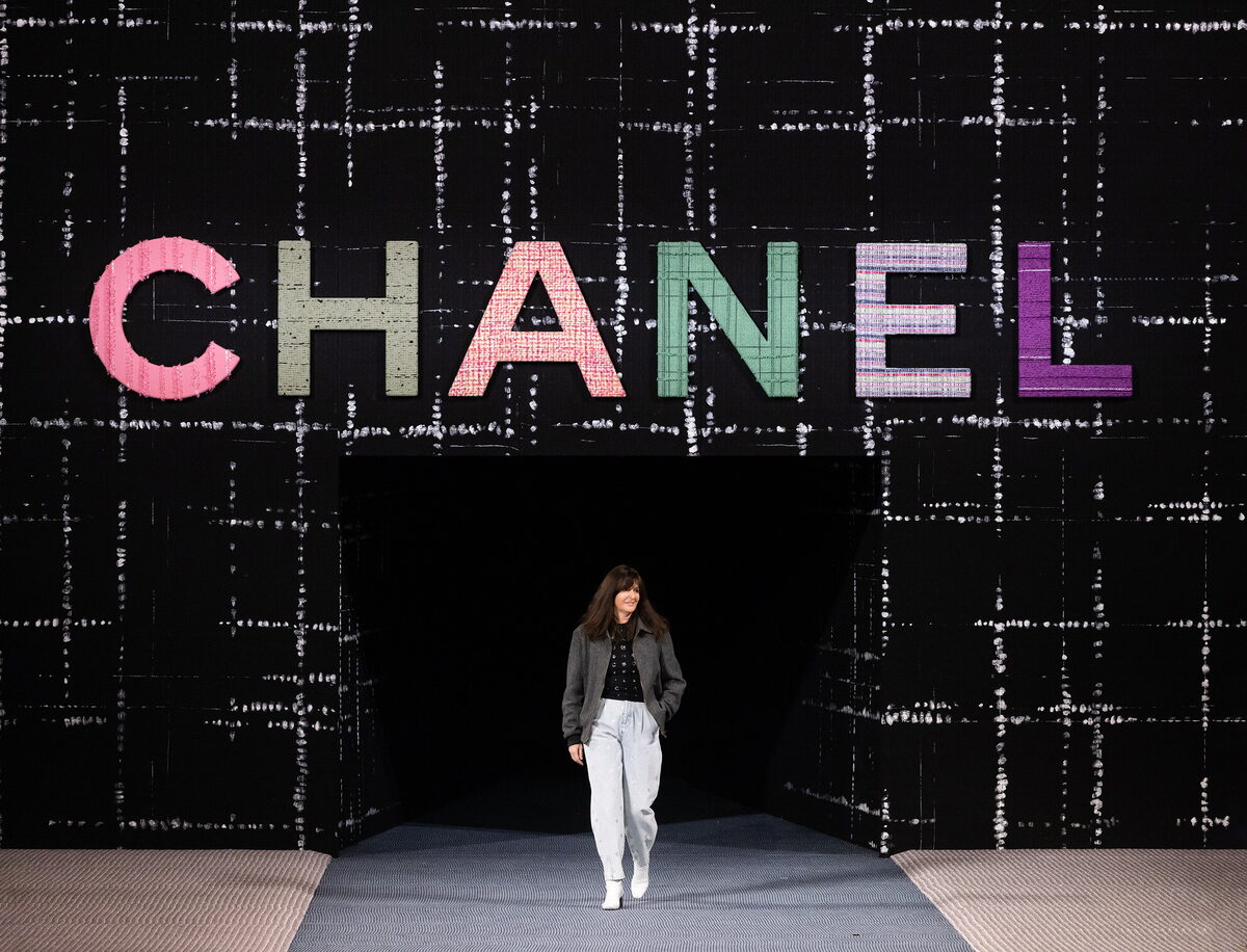 Виржини Виар. Chanel осень-зима 2022/2023