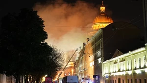В Петербурге спустя сутки потушили пожар в особняке на Исаакиевской площади