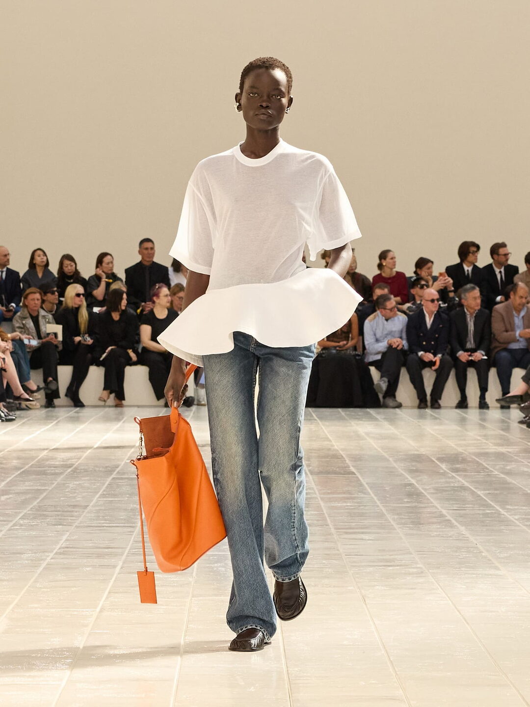 Balenciaga%20%u0432%u0435%u0441%u043D%u0430-%u043B%u0435%u0442%u043E%202027