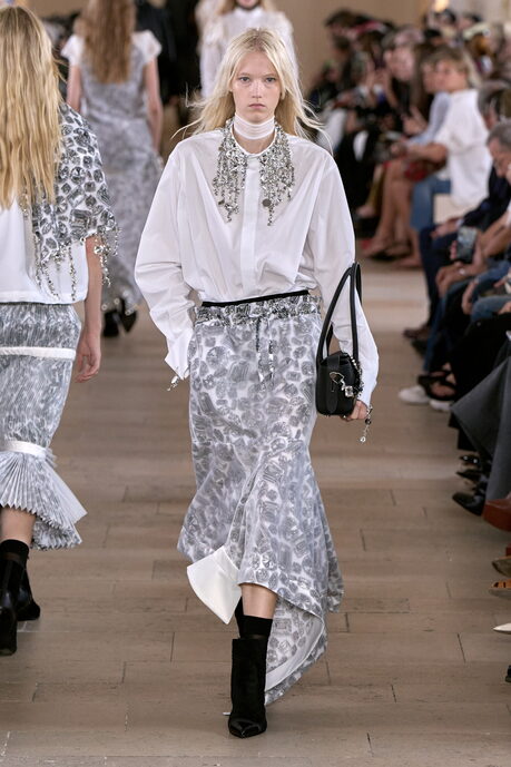 Sacai 