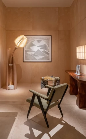 От качелей до дверей: лучшее с ярмарок Art Basel Paris, PAD London и Design Miami Paris