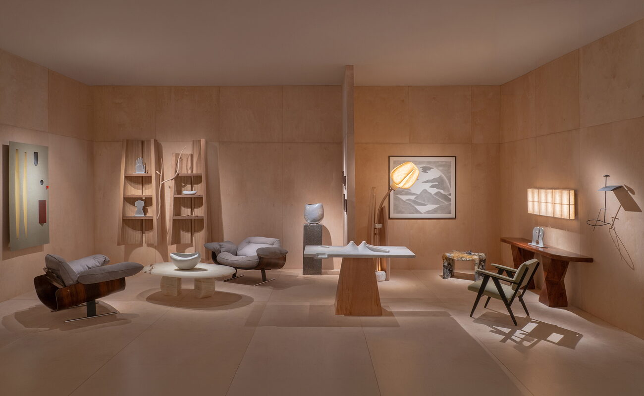 Стенд галереи Booroom Gallery на PAD London, 2026