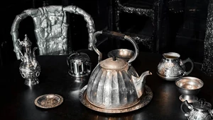 Покрас Лампас открывает кофейню CAVE-01 в Петербурге