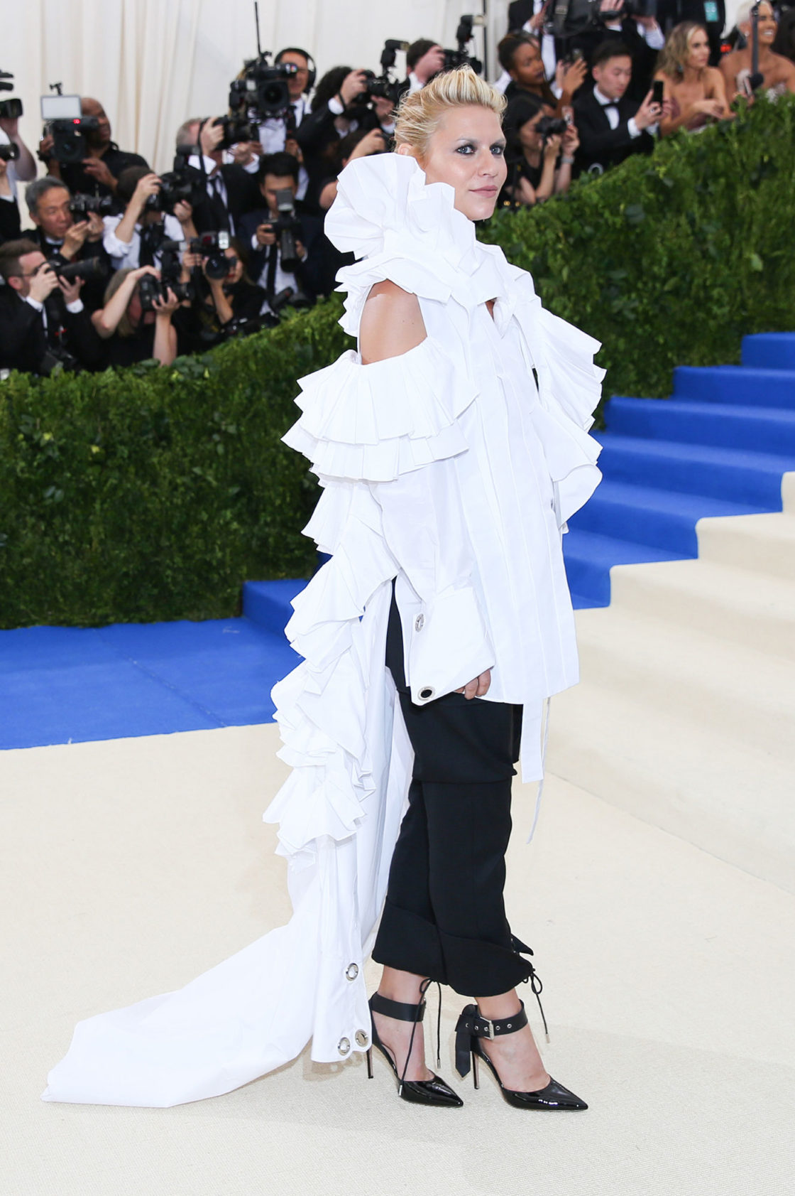 %u041A%u041B%u042D%u0420%20%u0414%u0415%u0419%u041D%u0421%20%u0412%20MONSE