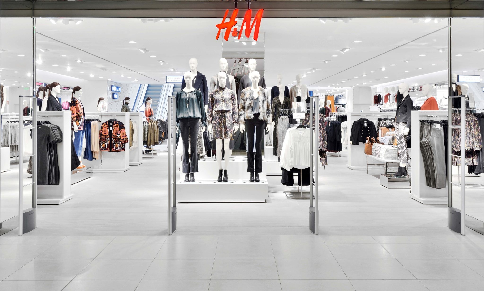 H m r o. H&M hennes & Mauritz одежда. H M hennes Mauritz магазины. H M Москва. Магазин одежды эйч энд эм.