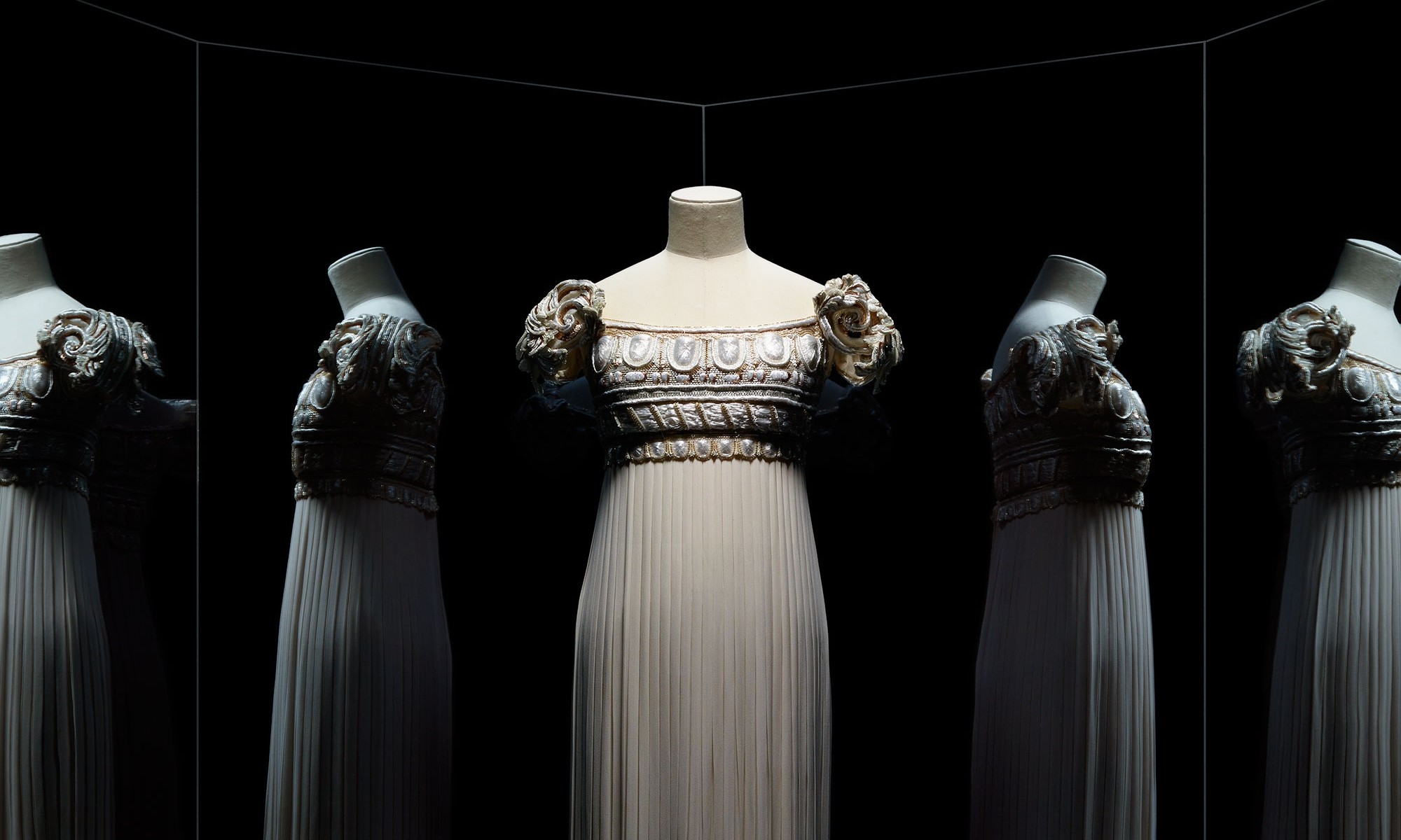 В Париже откроется выставка в честь юбилея Dior