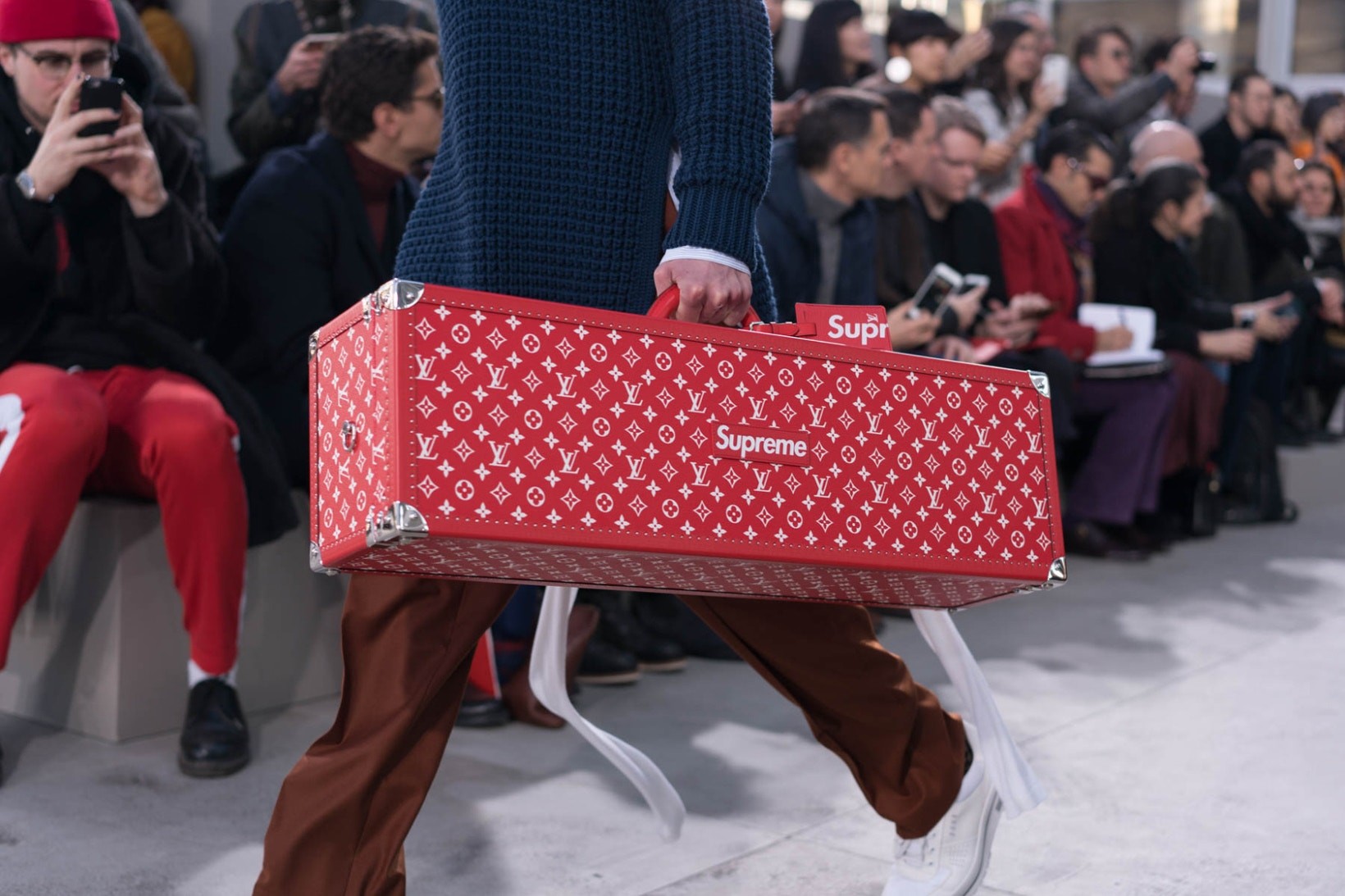 Louis Vuitton остановили продажи коллаборации с Supreme