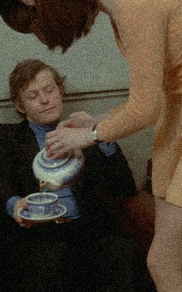 Скромный (и не очень) стиль 1970-х в драме «Любовь после полудня»