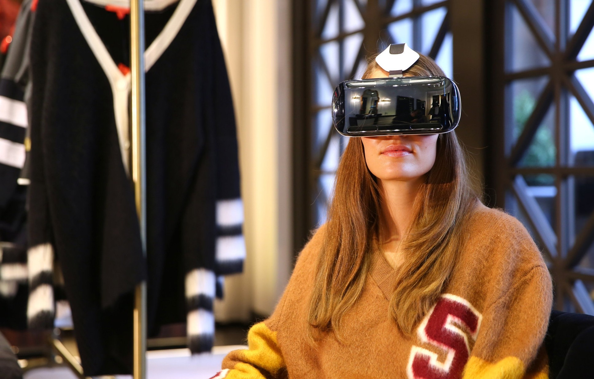 Vogue и Google запустят совместный VR-проект