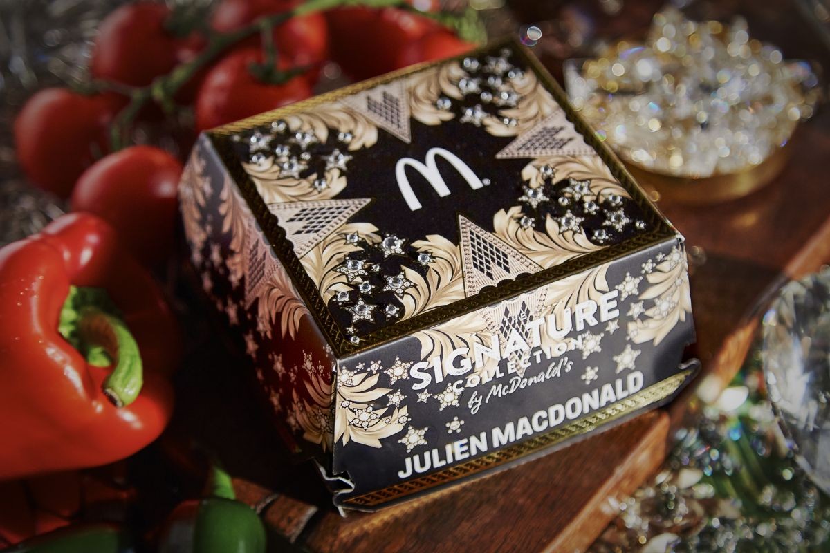 Джулиен Макдональд украсил упаковку гамбургеров McDonald''s