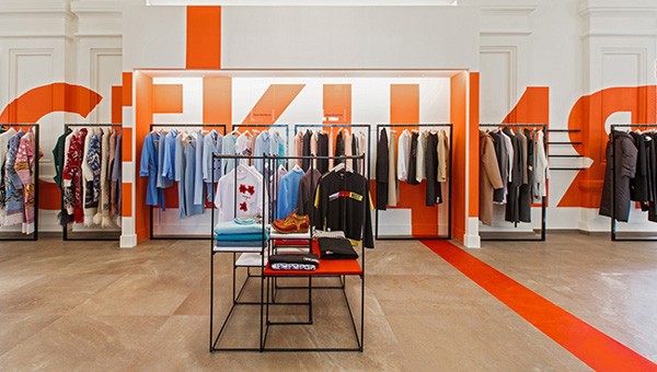«Секция»: в ГУМе открылся магазин, где продаются только российские дизайнеры