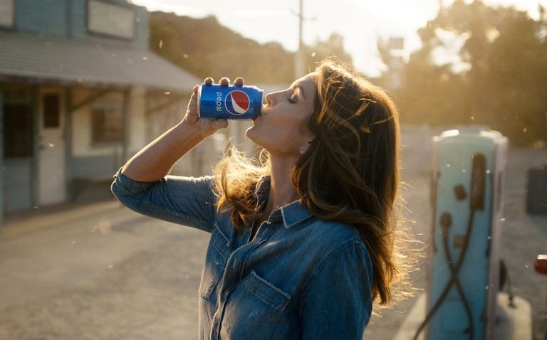 Синди Кроуфорд снова появится в рекламе Pepsi 