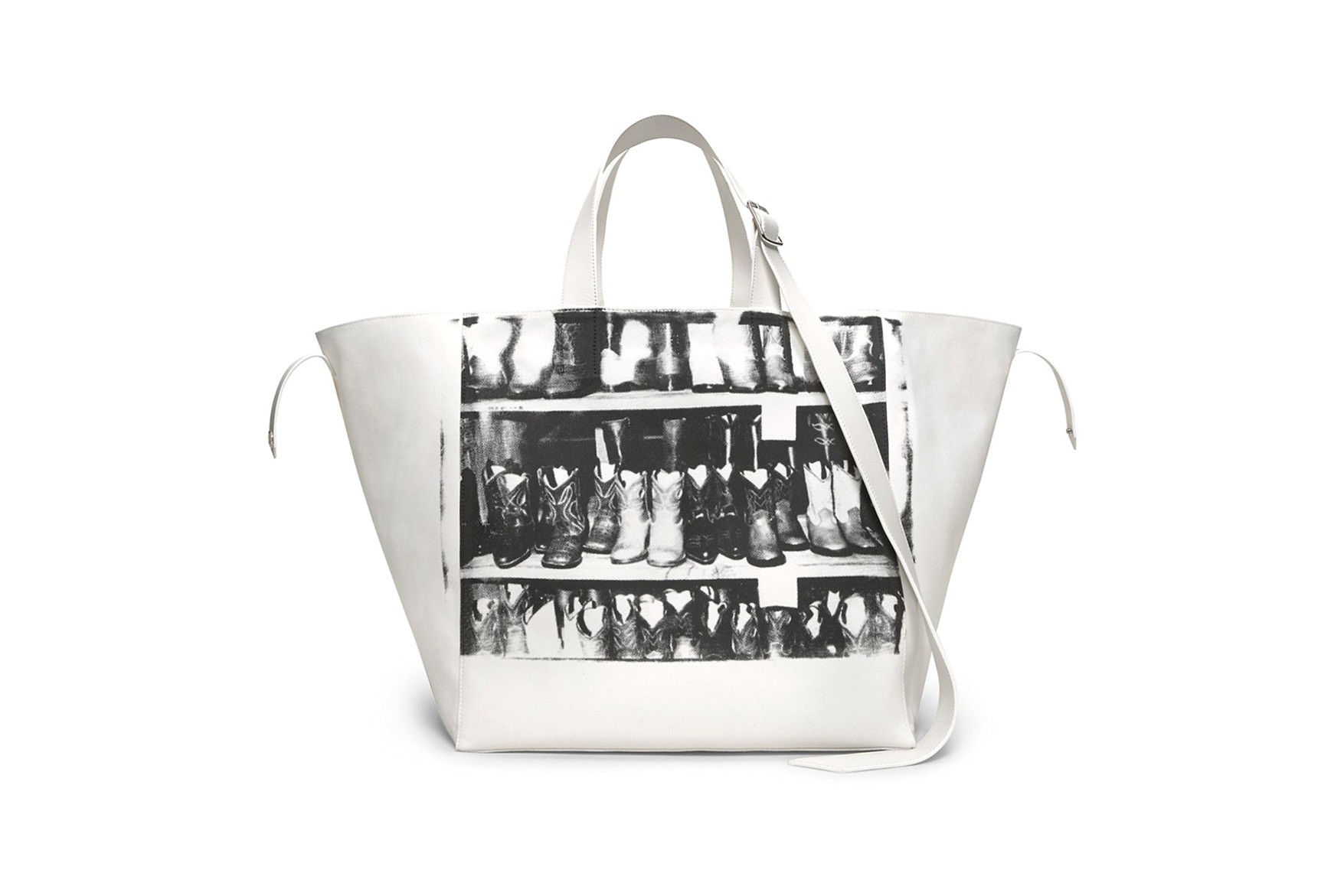 Раф Симонс выпустил первую коллекцию сумок для Calvin Klein