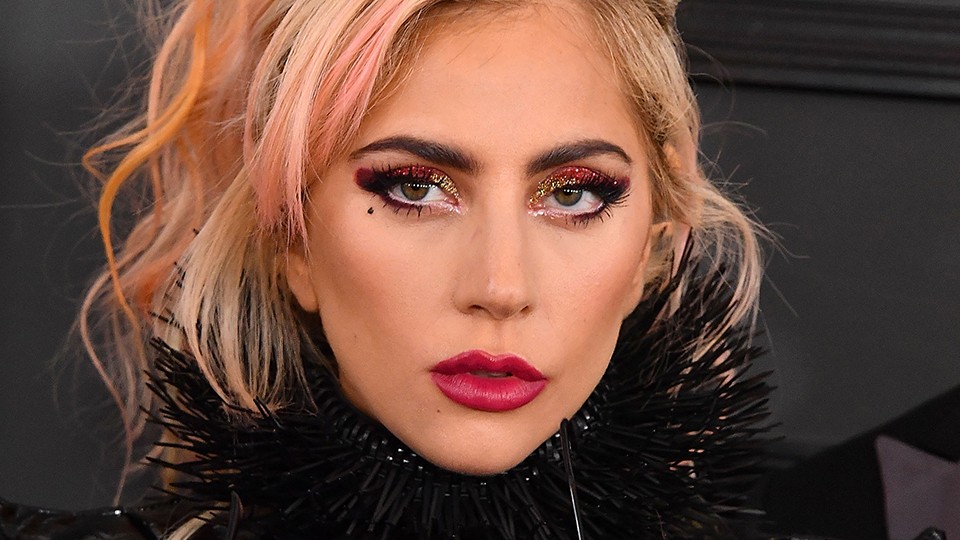 Леди Гага может запустить свой косметический бренд