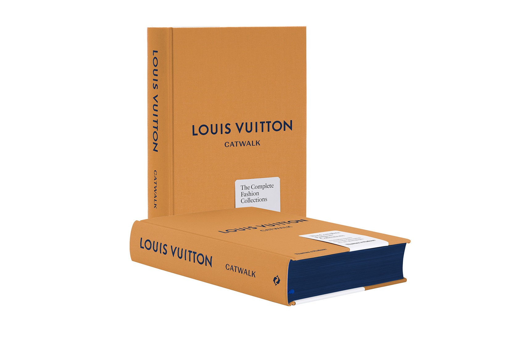 Louis Vuitton издали альбом со всеми показами за 20 лет